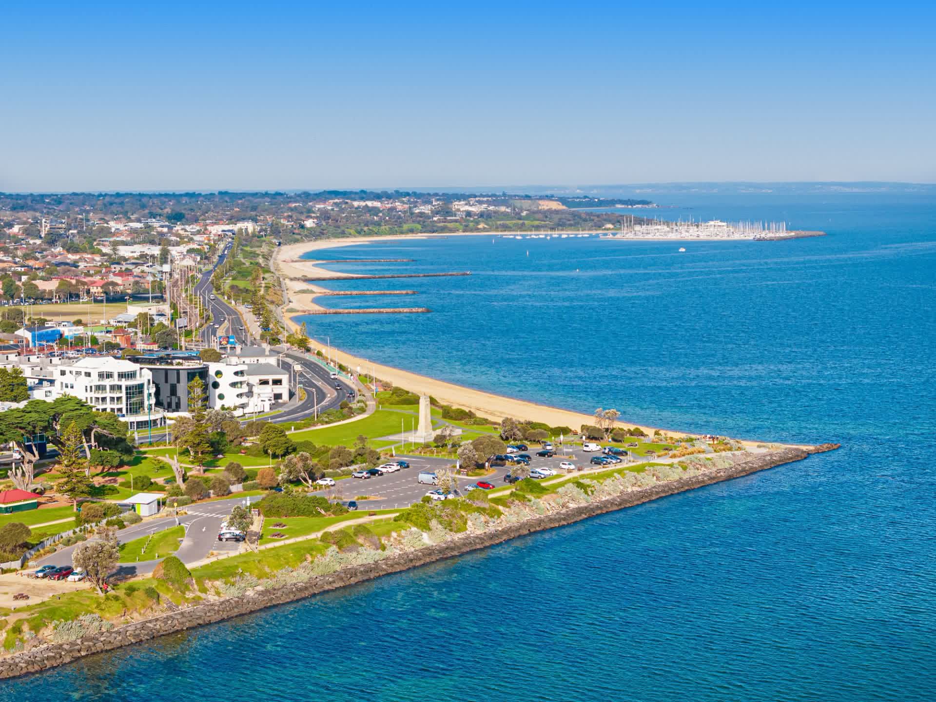 Aerial along the Esplanade foreshore